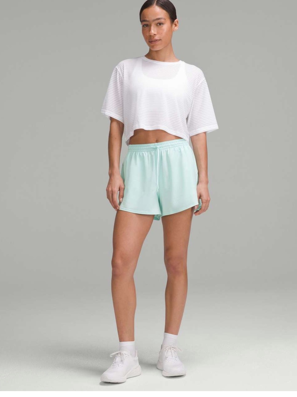 Lululemon Lightweight High-Rise Relaxed
Ideal Mint / White Sz 2